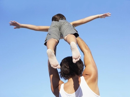 [转]在一个家庭中父母过于强势会对孩子造成什么不良影响