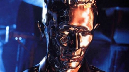 大家都看过《终结者 2》，里头的大反派 T-1000 液态金属机器人那几乎不死的能力让人不寒而栗