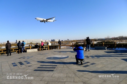 北京首都机场36R跑道南头观景台，摄于2014年2月。民航资源网资料图片，摄影：民航资源网网友“民航气象老兵”